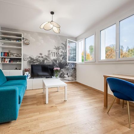 Charming Parisian Home Away From Home In The Heart Of Paryż Zewnętrze zdjęcie