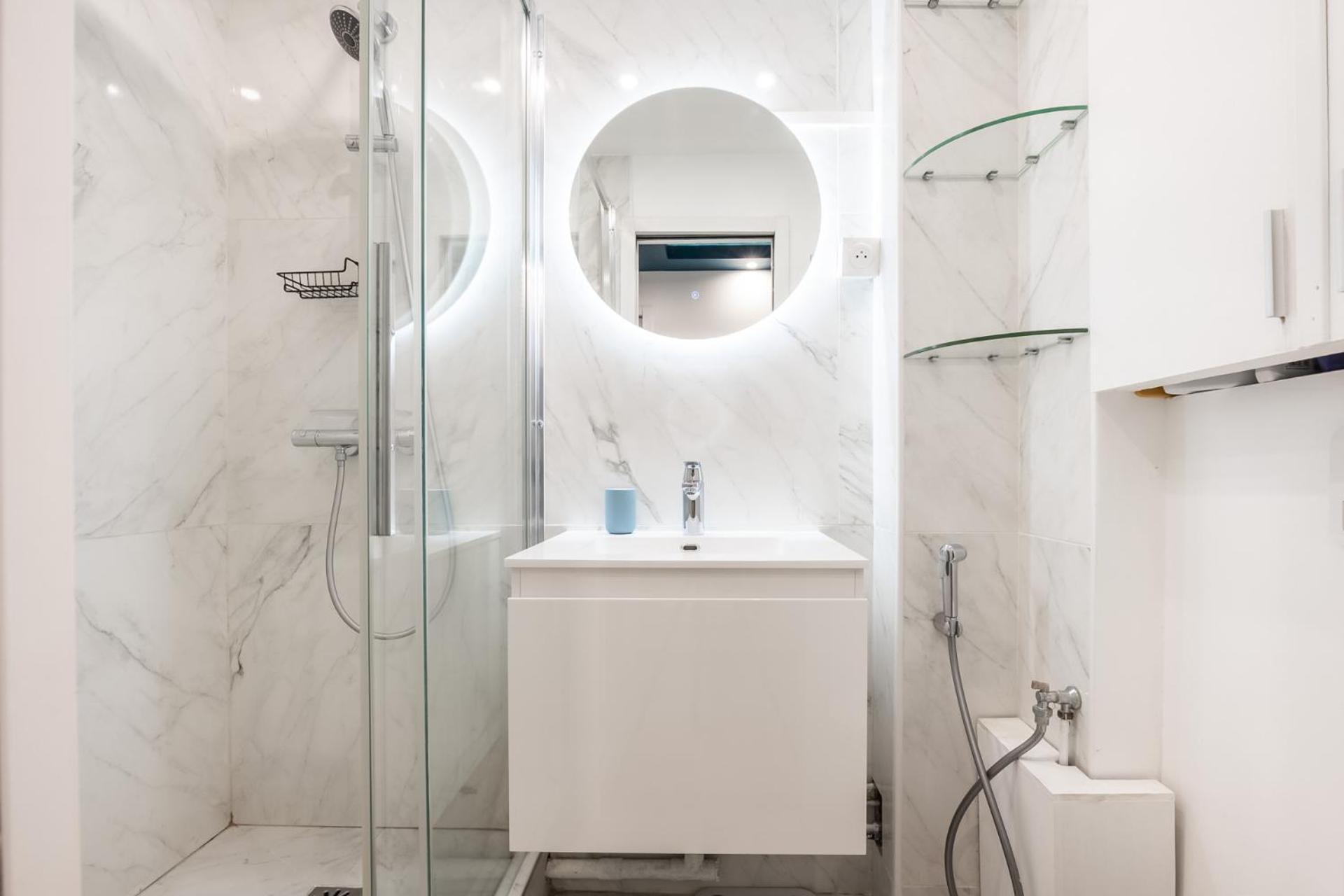 Charming Parisian Home Away From Home In The Heart Of Paryż Zewnętrze zdjęcie
